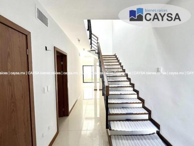 CASA EN VENTA en Valdivia zona valle escondido