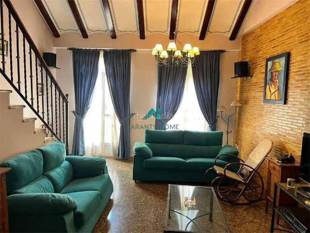 Casa en venta en Valencia, Benifaraig. Casa de pueblo con encanto y gran potencial en Benifaraig València. Casas.