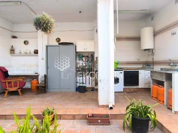 Casa en venta en Valencia, Benifaraig. CASA REFORMADA CON PATIO, POSIBILIDAD DE 2 VIVIENDAS EN BENIFARAIG. Casas.