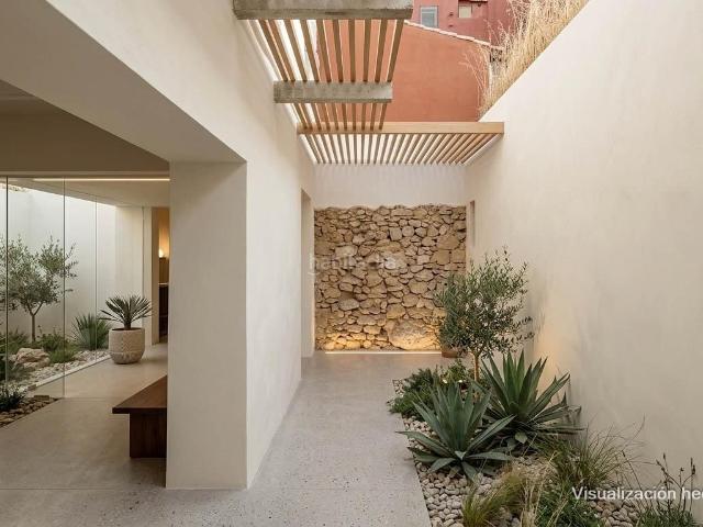 Casa en venta en Valencia, Benimàmet. Casa de pueblo con patio interior para rehabilitar en Benimàmet. Casas.