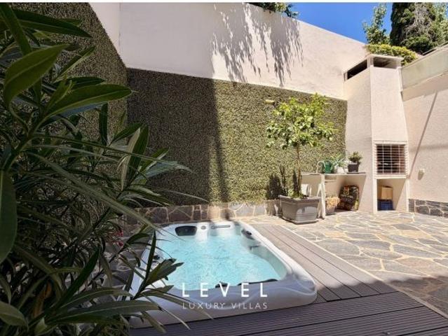 Casa en Venta en Valencia de las Torres, Valencia