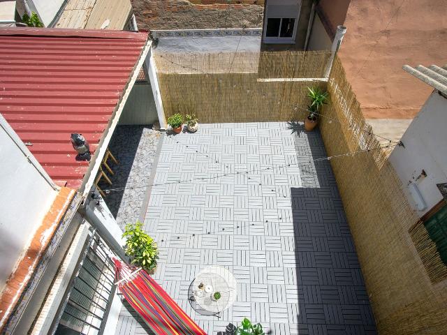 Casa en venta en Valencia, El Cabanyal El Canyamelar. Casa de 3 plantas con terraza en venta en el Cabanyal. Casas.