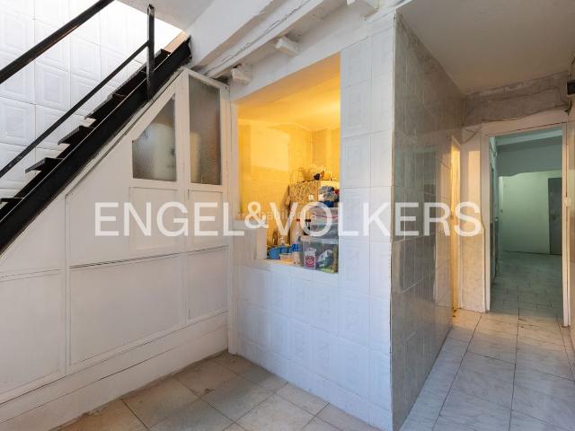 Casa en venta en Valencia, El Cabanyal El Canyamelar. Casa en el Barrio del Cabañal con excelente ubicación a reformar. Casas.