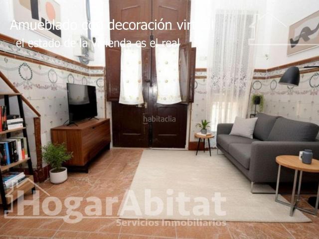 Casa en venta en Valencia, El Cabanyal El Canyamelar. CERCA DE LA PLAYA! CASA ACOGEDORA CON PATIO Y TRASTERO. Casas.