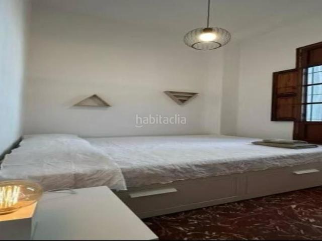 Casa en venta en Valencia, El Cabanyal El Canyamelar. Vivienda con encanto y amplia terraza en el corazón de El Cabañal. Casas.