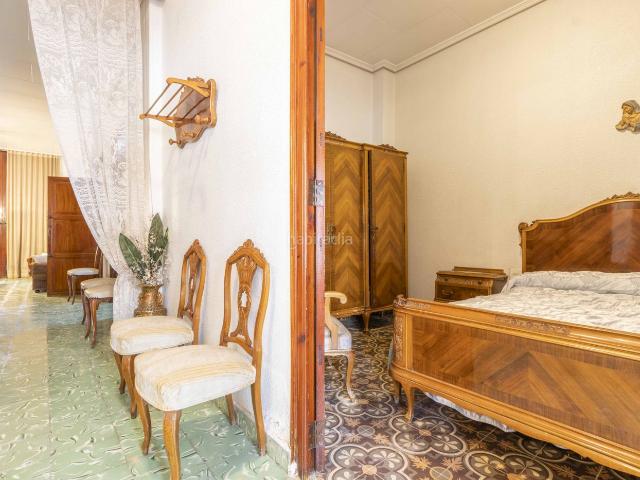 Casa en venta en Valencia, El Castellar i l'Oliverar. TIPICA CASA VALENCIANA CASTELLAROLIVERAL. Casas.