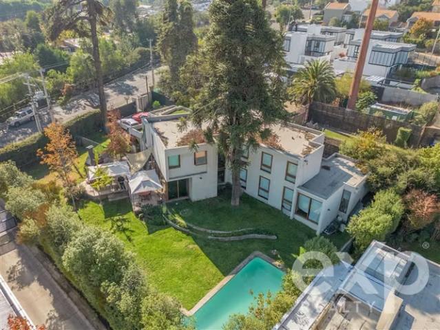 Casa en venta en Valenzuela Puelma en La Reina Alta | 7 dormitorios por 23600.00 en La Reina
