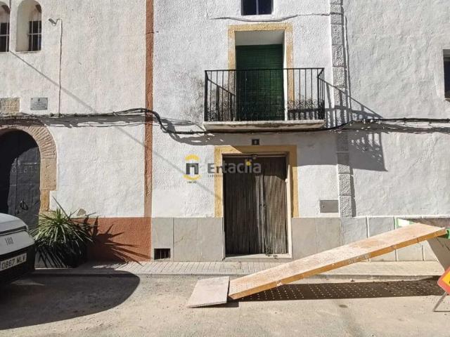 Casa en venta en Vall d´Alba. ? Casa de pueblo en La Barona con encanto y muchas posibilidades. Casas Vall.