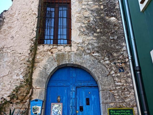 Casa en venta en Vall d´Alcalà la. La vall d´alcalà plaça bisbe vilaplana. Casas Vall d´Alcalà.
