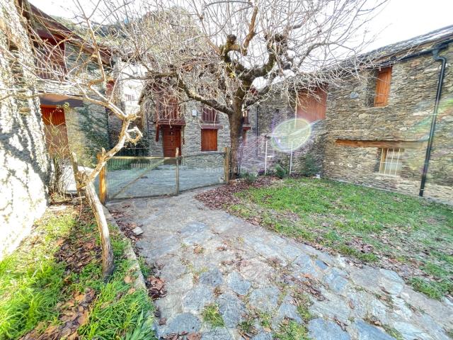 Casa en venta en Vall de Cardós Pirineos. CASA AMB JARDÍ A BONESTARRE. Casas Vall de.