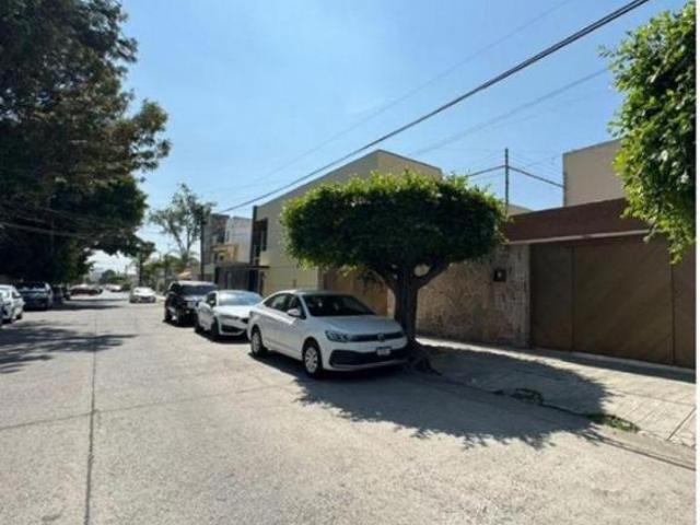 Casa en venta en Vallarta Universidad