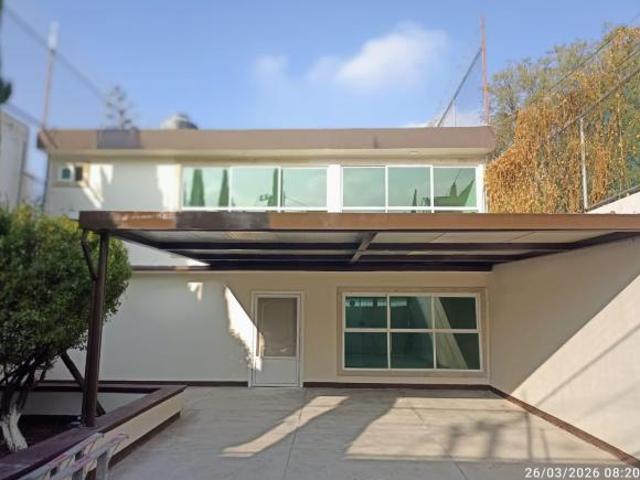 Casa en Venta en Valle Ceylán, Tlalnepantla – Amplios Espacios y Excelente Ubicación