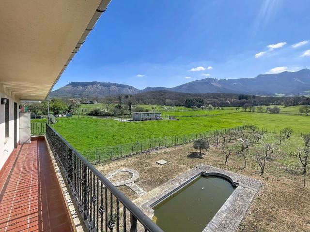 Casa en venta en Valle de Mena. Casas Valle de.