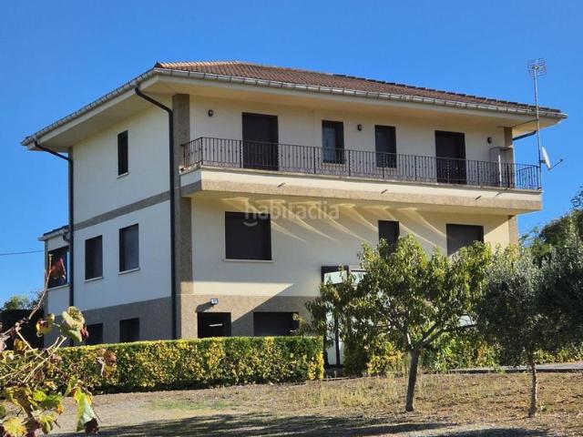 Casa en venta en Valle de Mena. Espectacular Casa en Valle de Mena con Piscina y Viñedos por 479,000. Casas Valle de.