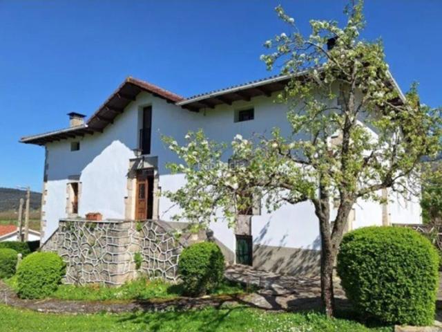 Casa en venta en Valle de Mena. IMPRESIONANTE CASOPLON EN UNA PARCELA DE 3.400 M2 EN EL VALLE DE MENA. Casas Valle de.
