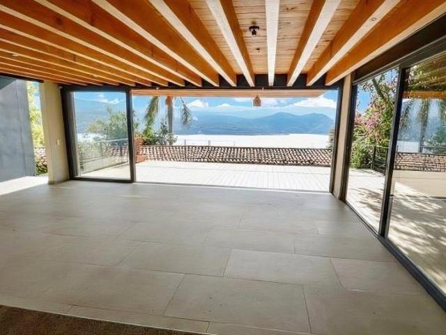 Casa en Venta en Valle de Bravo m2c299