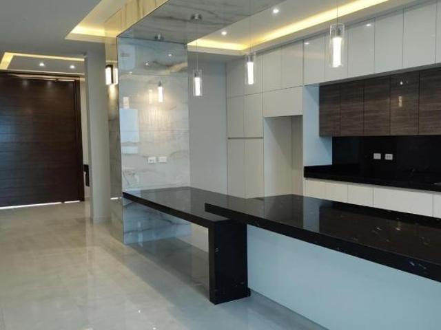 CASA EN VENTA en Valle de Cristal, Nivel Plus, Recámara en Planta Baja