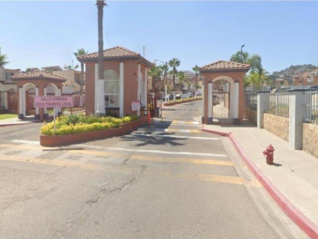 Casa en venta en Valle de las Palmas, Tijuana, Baja California