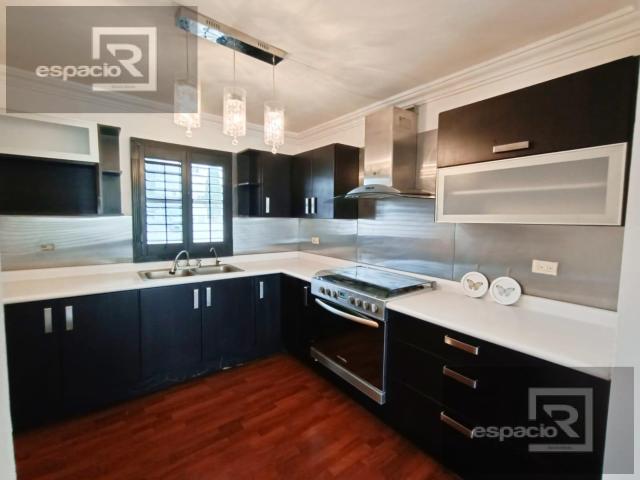CASA EN VENTA EN VALLE DE SAN LORENZO III