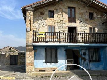 Casa en venta en Valle de Valdebezana. CASA CON PATIO EN EL VALLE DE VALDEBEZANA. Casas Valle de.