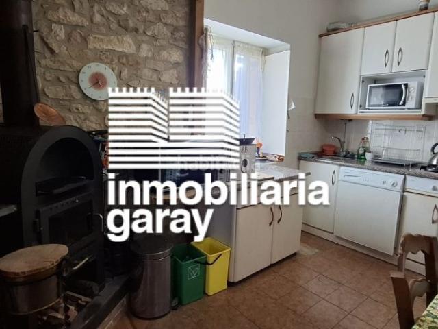 Casa en venta en Valle de Valdebezana. DOS CASAS A LA VENTA CON JARDÍN INTERIOR EN EL VALLE DE VALDEBEZANA. Casas Valle de.