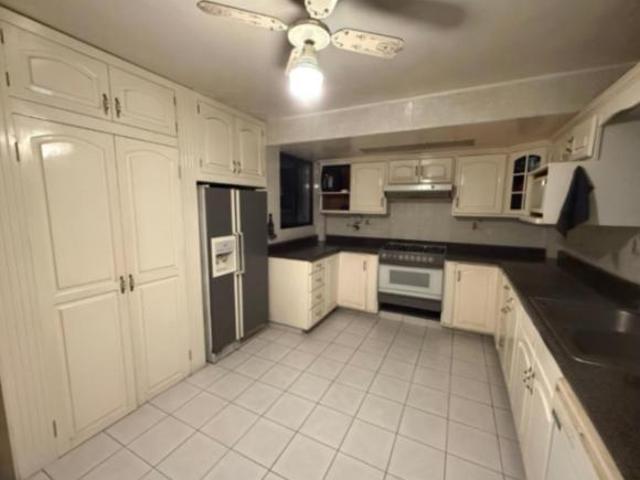 CASA EN VENTA EN VALLE DEL CONTRY EN GUADALUPE
