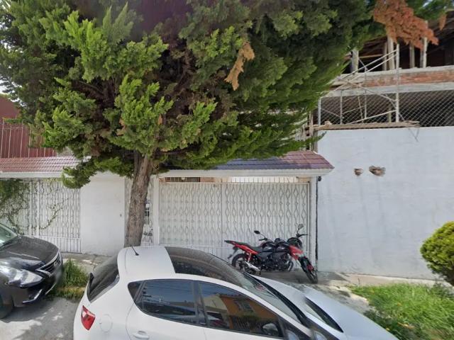 Casa en venta en Valle Don Camilo, Toluca, México