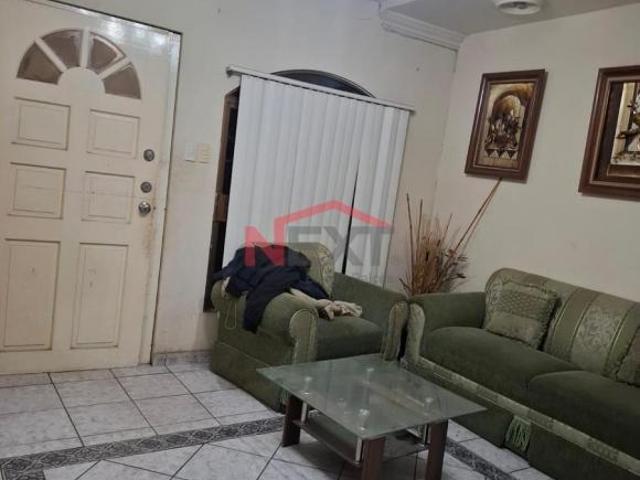 CASA EN VENTA EN VALLE DORADO
