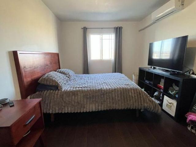CASA EN VENTA EN VALLE DORADO