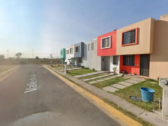 Casa en venta en Valle Dorado, Tlajomulco de Zúñiga, Jalisco