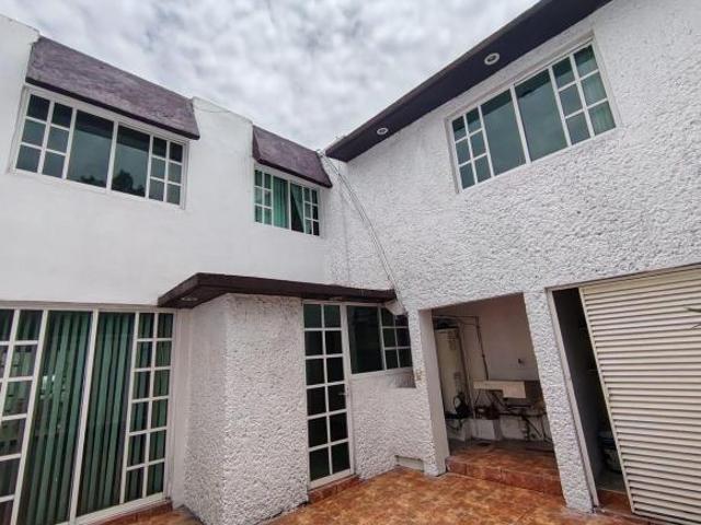 CASA EN VENTA EN VALLE DORADO EN CALLE CON VIGILANCIA