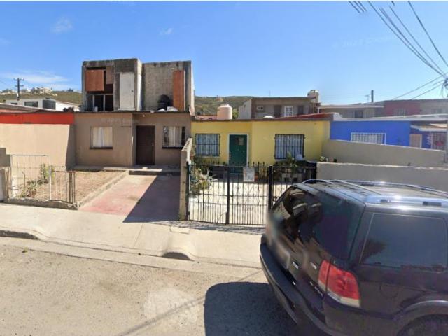 Casa en venta en Valle Dorado, Ensenada, Baja California