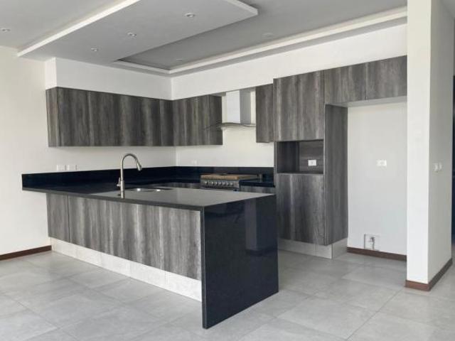 Casa en VENTA en Valle Imperial coto Castaño