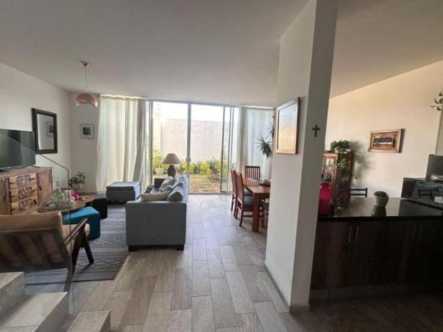 Casa en Venta en Valle Imperial dentro de Coto con seguridad y amenidades