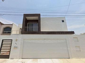 CASA EN VENTA EN VALLE REAL 2do SECTOR SALTILLO COAHUILA