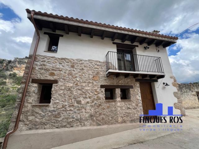 Casa en venta en Vallibona. Casas.
