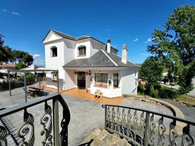 Casa en Venta en Vallirana