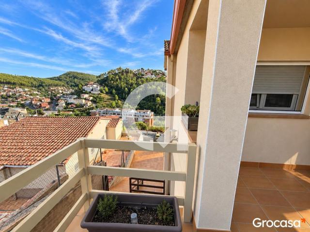Casa en venta en Vallirana. CASA A 4 VIENTOS CON PISCINA. Casas.