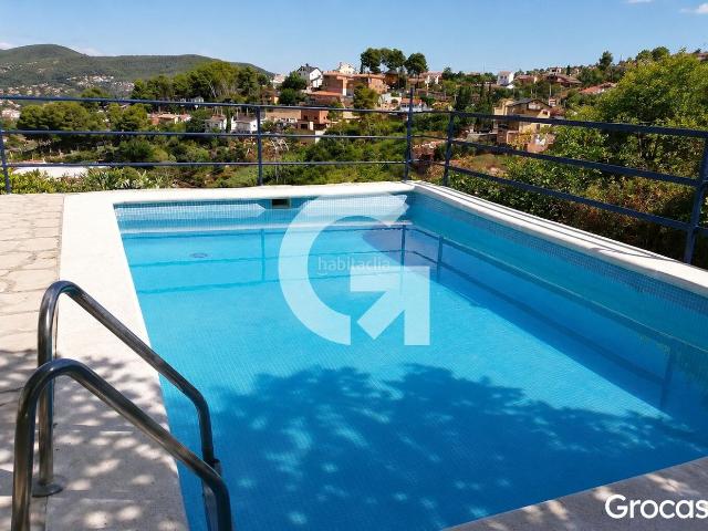 Casa en venta en Vallirana. CASA A 4 VIENTOS CON PISCINA. Casas.