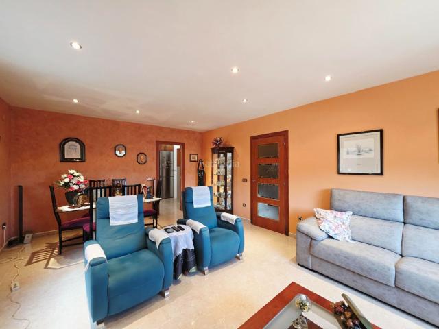 Casa en venta en Vallirana. ¡ Casa Independiente con Encanto en Entorno Natural!. Casas.