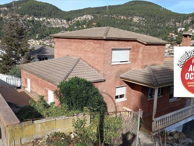 Casa en venta en Vallirana. Casas.