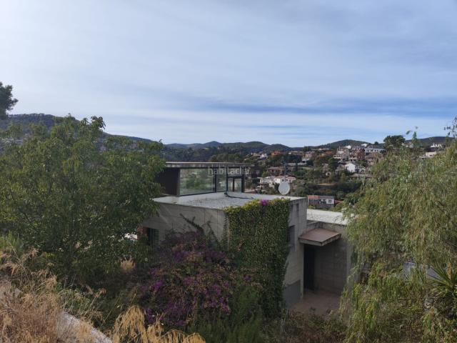 Casa en venta en Vallirana. Casas.