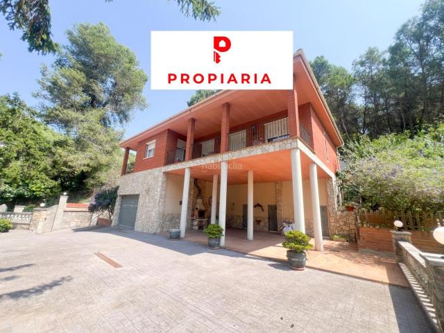Casa en venta en Vallirana. MAGNIFICA CASA CON GRAN TERRENO. Casas.