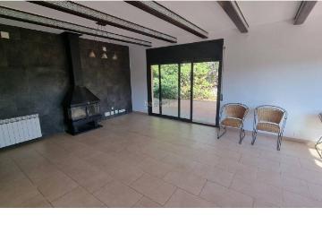 Casa en venta en Vallromanes. Casa con piscina, jardín y pista de frontón en Vallromanes. Casas.
