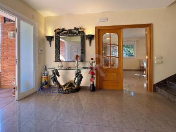 Casa en venta en Vallromanes. Xalet en Zona centro de Vallromanes. Casas.