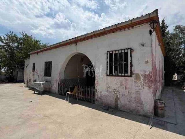 Casa en venta en Valls. Casa en venta en Valls con jardín y piscina propia. Casas.