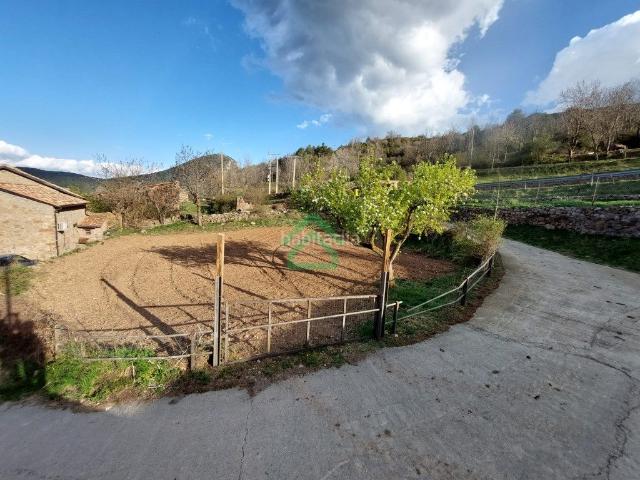 Casa en venta en Valls d´Aguilar Les. Esto no es una finca. Es un mundo propio en el Pirineo. Casas Valls d´Aguilar.