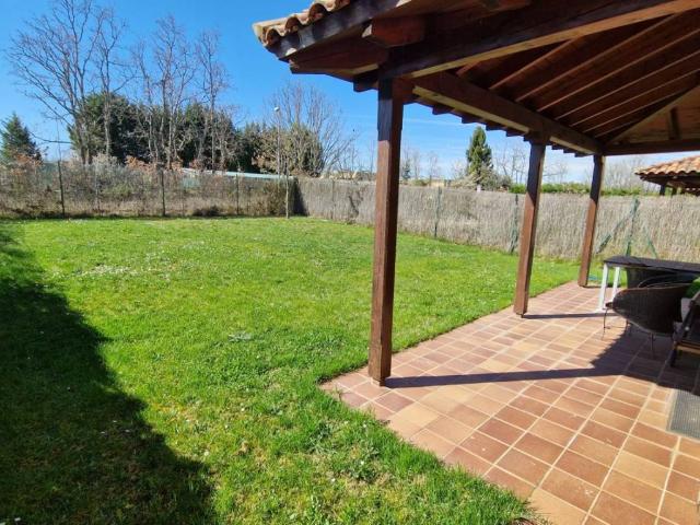 Casa en Venta en Valverde de La Virgen
