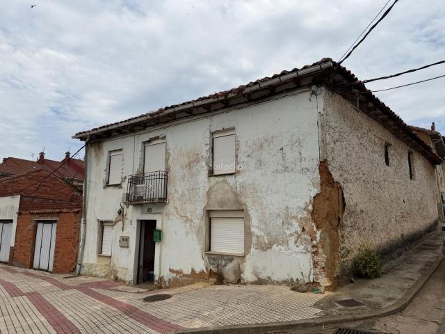 Casa en venta en Valverde de la Virgen. Casas Valverde de la.