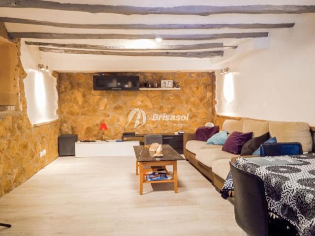 Casa en venta en Vandellòs i l´Hospitalet de l´Infant Costa Dorada. Hospitalet de lInfant Gran casa con dos viviendas independientes. Casas Vandellòs i l´Hospitalet de.